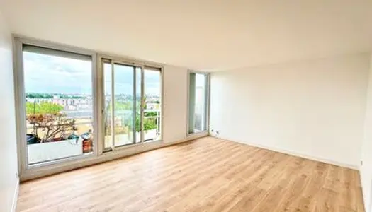 Grand apt f3 75 m² + 10 m² balcon sud a 3mn du rer a 