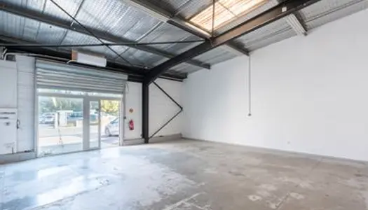 Location LOCAL COMMERCIAL 80m² 