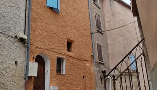 Maison de village à vendre, avec jardinet 