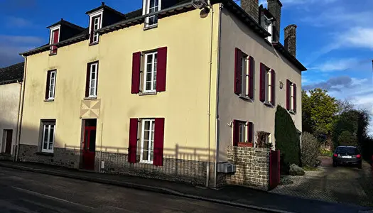 A vendre Maison bourgeoise a MEDREAC, proche de la gare et de l'axe RN12 ( RENNES SAINT BRIEUC)