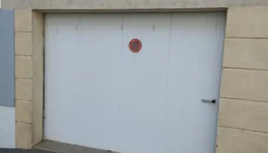 Boxe type garage pour garde meuble centre ville de Cholet/ quartier sacré coeur