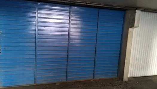 A vendre box garage 15 m² - residence lou cigaloun 