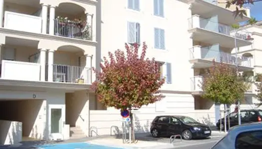 Appartement Location Hyères 1p 29m² 620€