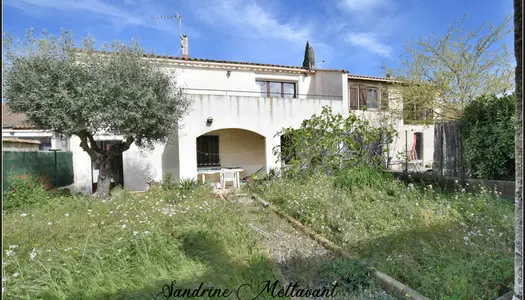 Dpt Hérault (34), à vendre SAINT THIBERY jolie maison mitoyenne en R+1