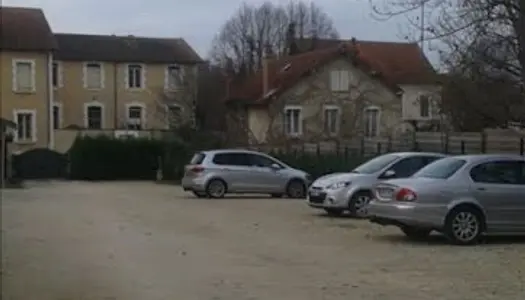 Parking - Garage Location Auxerre   30€