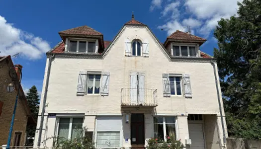 Maison 13 pièces 172 m² 