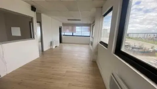 Bureaux 65 m² 