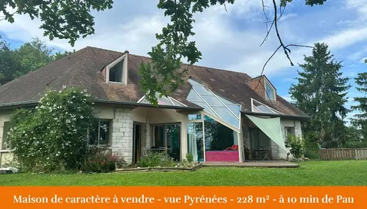 Maison 6 pièces 228 m² 