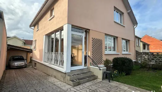 Maison 7 pièces 161 m²