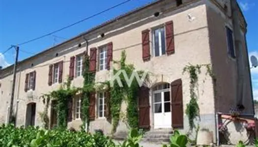 VENTE d'une maison T9 (170 m²) aux CABANNES superbe terrain con