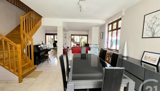 Maison 8 pièces 182 m² 