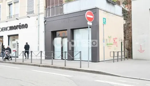 Local commercial 65 m²