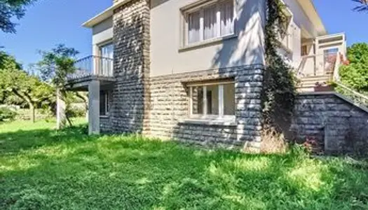 Maison 8 pièces 205 m² 