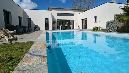 À vendre à ETAULES magnifique maison contemporaine de plain-pied de 150m², 4 chambres avec 