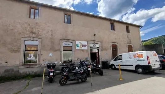 Local commercial 270 m² 