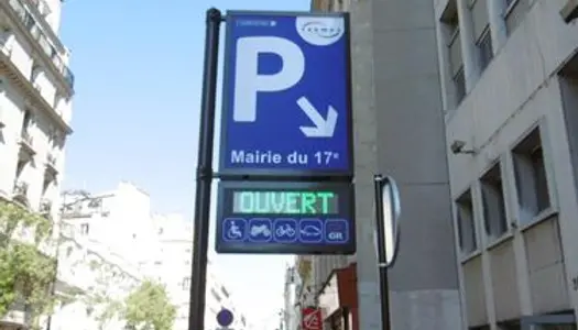 Place parking Saemes Mairie du 17ème - Place de Clichy