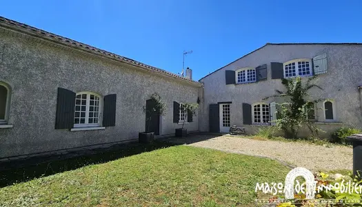 Maison 8 pièces 233 m² 