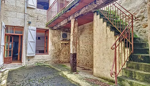 A Vendre Maison d'habitation de 150 m2 avec cour interieure a Valence-sur-Baise