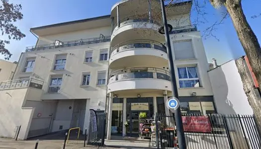 Immeuble de rapport 40 pièces 833 m² 