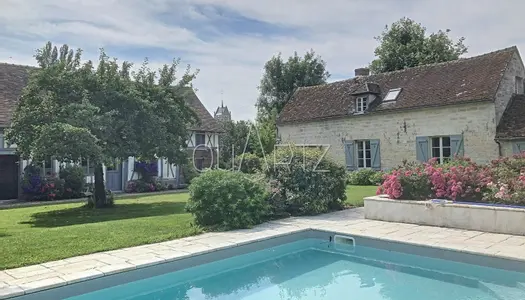 Maison 10 pièces 277 m² 