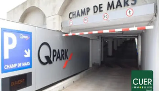 Place de stationnement Champ de Mars QParc 