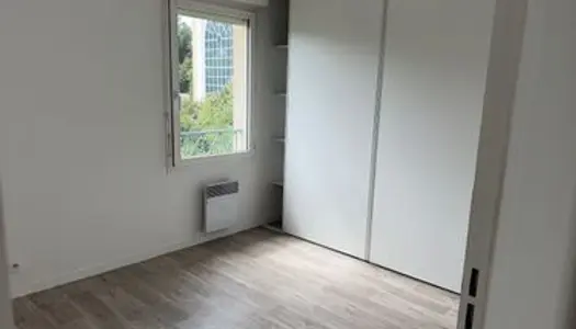 Vend appartement dans résidence sécurisée 