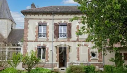 Maison 8 pièces 161 m² 