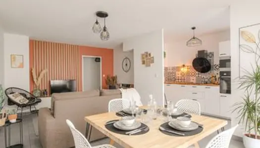 Appartement T2 de 48m2 rénové et meublé 