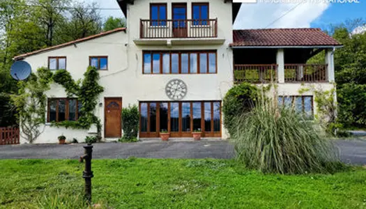 Magnifique Maison de 4 Chambres avec piscine sur un Terrain de 6000m² avec un vue magnifique 