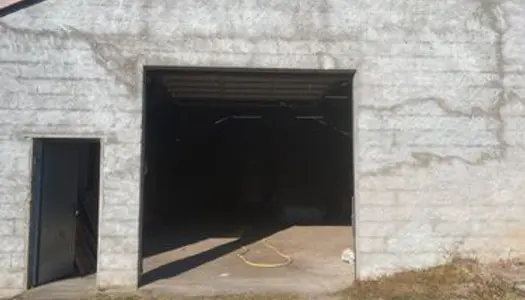 À louer garage hangar