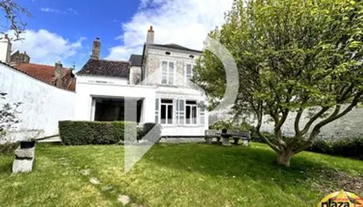 Maison 10 pièces 390 m² 