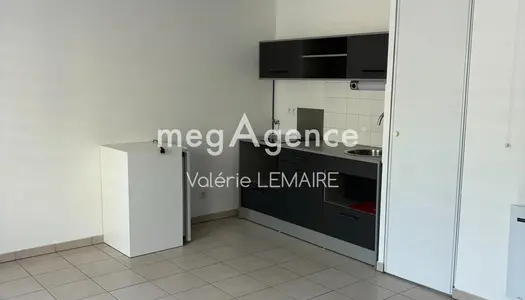 STUDIO 31M² DANS RESIDENCE SECURISEE+PLACE PARKING 