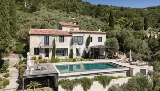 VENTE : VILLA D'EXCEPTION de 5 pièces (222 m²) au TIGNET 