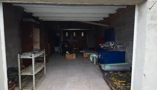 Garage 35 m2 à louer proche nantes 