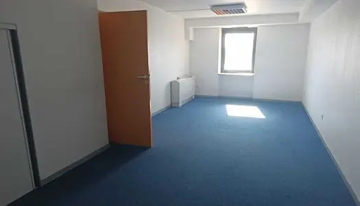 Bureau 98 m²