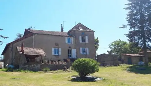 MAISON 9 pièces avec vue et accès privatif Véloire, entre Roanne et Marcigny 