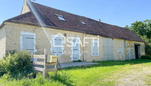 Longère avec beau potentielle et sympathique terrain. 