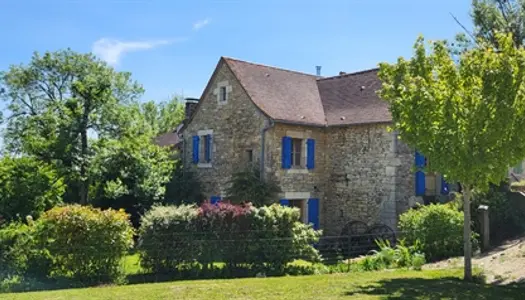 Jolie maison en pierre entièrement rénovée avec jardin 