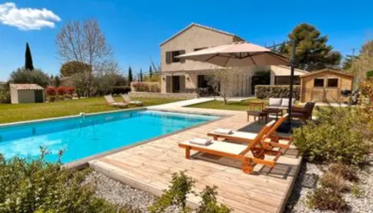 Villa moderne, Calme au milieu des vignes, Grande piscine, Jardin, 4 Chambres Aix aux Granettes 