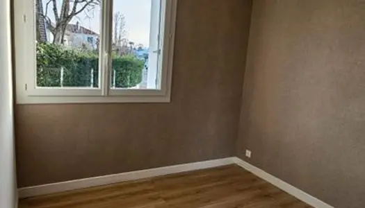 Chambre non meublée, colocation chez l'habitant, dans T2 