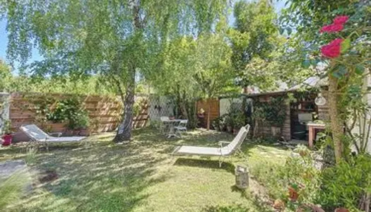 Maison rénovée à Saint-Jean avec jardin garage et abri de jardin 