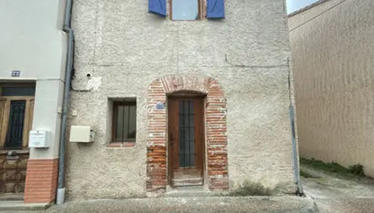 Saverdun maison de village type 3 avec étage et jardin indépendant