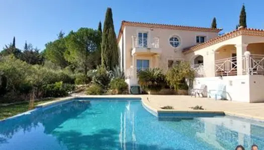 Villa 5 pièces 183 m² 