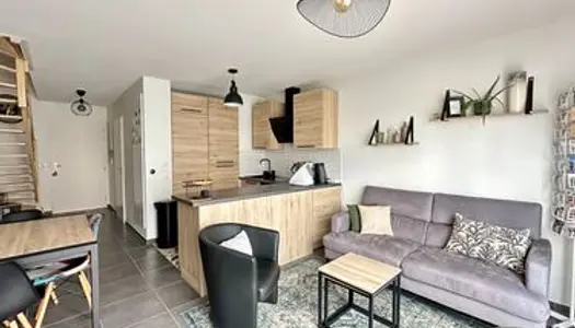 PAREMPUYRE - Ravissant duplex T3 de 62 m² avec jardinet