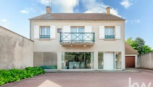 SAINT OUEN L'AUMONE (95310)- À Vendre : Maison Spacieuse de 345 m² 