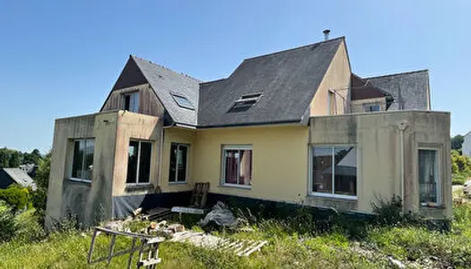Maison Elven Centre a finir d'amenager avec vie de plain pied Morbihan Sud 