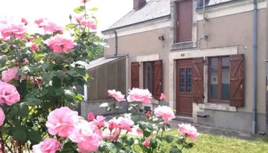 Petite maison avec un beau jardin 