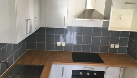 Appartement T3 63 m2 dans résidence avec piscine et parking privé 