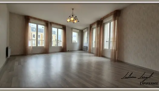 Dpt Aisne (02), à vendre centre ville de CHATEAU THIERRY appartement T5 de 103,47 m² - 3 chambres 