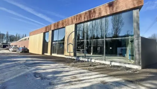 Local commercial 396 m²